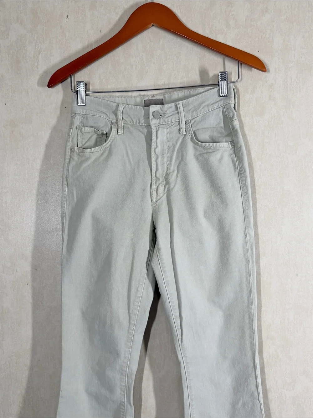 Mother Women’s The Insider Ankle Fray Pants in Chalk It Up Oxford Tan 27